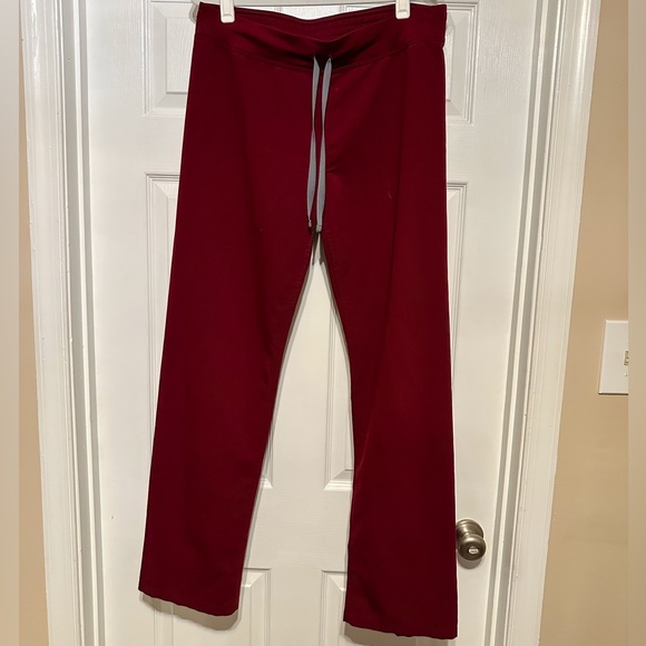 FIGS Livingston Scrub Pants - Burgundy - Medium/Tall - Picture 3 of 6
